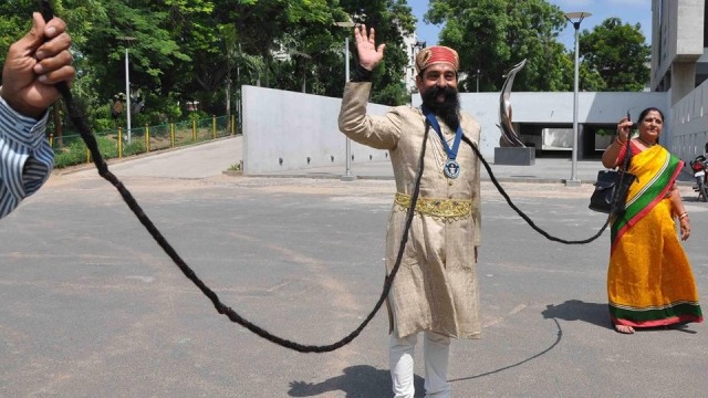 Ram Singh, pemilik kumis terpanjang dunia. (Foto: Facebook/U4Uvoice)