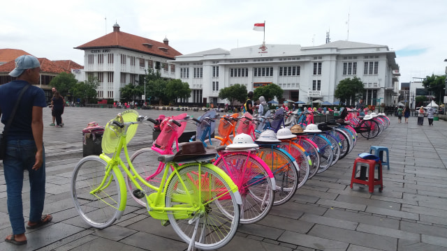 Dibalik Sepeda Onthel Cantik Kota Tua