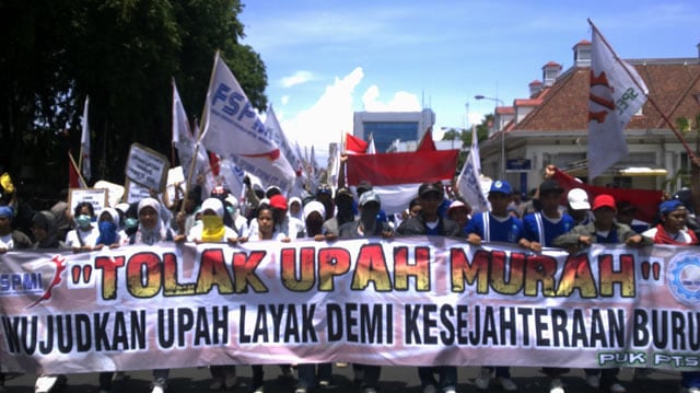 Rencana Buruh Untuk Menagih realisasi kontrak Politik Kepada "Bapak Upah Murah" 