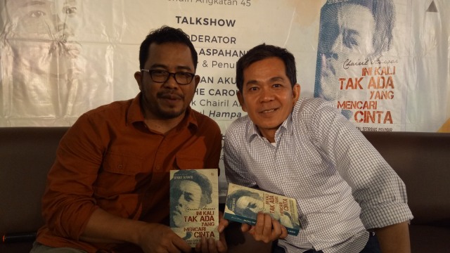 Sergius bersama Hasan Aspahani (Foto: D. N Mustika Sari/kumparan)