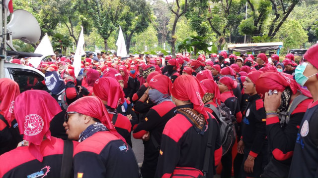 Massa demo buruh mulai berdatangan (Foto: Marissa Krestianti/kumparan)