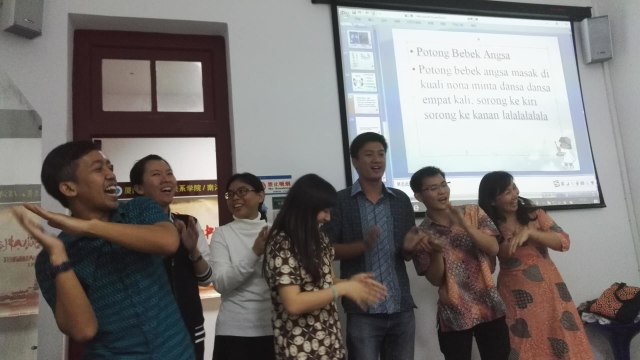 Dangdut dan Putri Jokowi di Kelas Bahasa Indonesia di China (4)