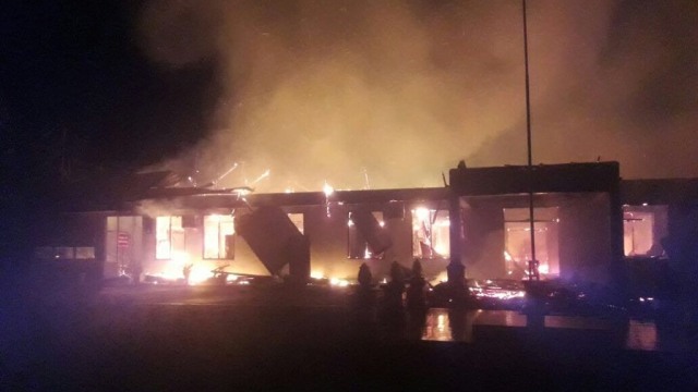 Kebakaran di Mako Polres Dharmasraya (Foto: Dok. Istimewa)