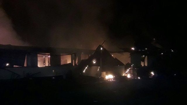 Kebakaran di Mako Polres Dharmasraya (Foto: Dok. Istimewa)