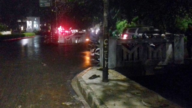 kondisi tiang listrik yang ditabrak mobil setnov (Foto: Ricad Saka/kumparan)