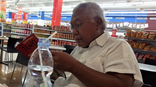 Penulis dan pelukis Danarto  (Foto: Wandha Nur/kumparan)