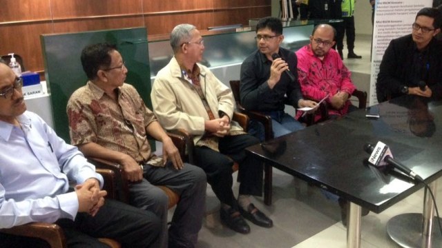 Konpers pihak KPK di RSCM (Foto: Mirsan/kumparan)