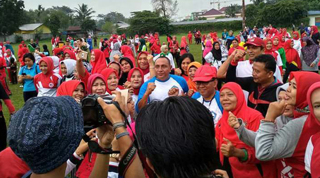 Budayakan Hidup Sehat, Edy Rahmayadi Ikut Senam Jantung Sehat Bersama Masyarakat