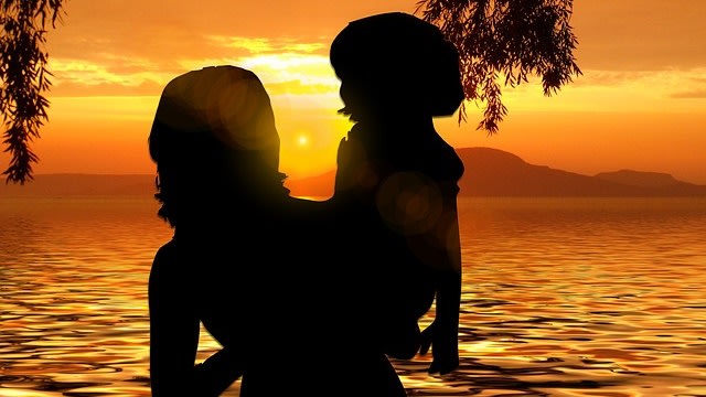 Mandiri merawat anak menjadi single mom (Foto: Dok. Pixabay)