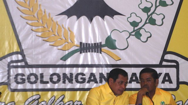 Nurdin Halid dan Idrus Marham (Foto: ANTARA FOTO/Sigid Kurniawan)