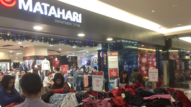 Matahari Mall Taman Anggrek jelang tutup (Foto: Mirsan/kumparan)