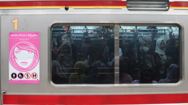Gerbong Wanita KRL Foto: Intan Alfitry Novian/kumparan