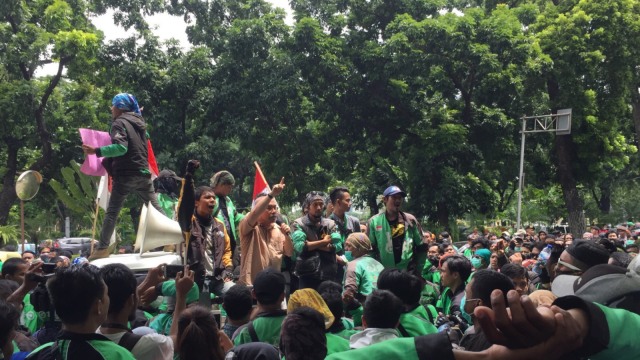 Massa aksi demo ojek online (Foto: Bianda Ludwianto/kumparan)