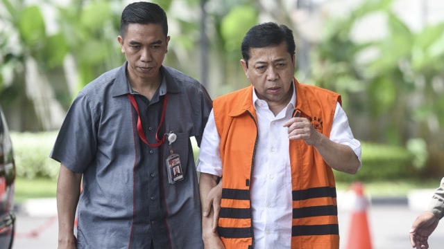 Setya Novanto tersangka korupsi e-KTP (Foto: Antara/Hafidz Mubarak A)