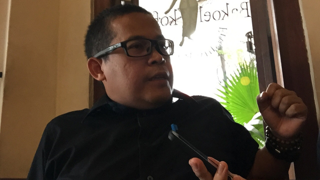 Muradi, Ph.D di Boklie Koffie Cikini. Foto: Rafyq Alkandy Ahmad Panjaitan/kumparan