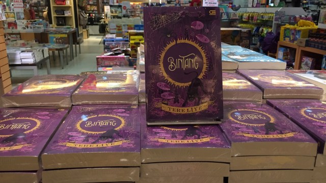 Buku-buku Tere Liye (Foto: Dwi Herlambang/kumparan)