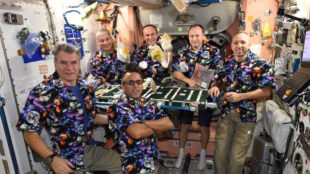 Kru Stasiun Luar Angkasa NASA rayakan Thanksgiving (Foto: International Space Station/Twitter)