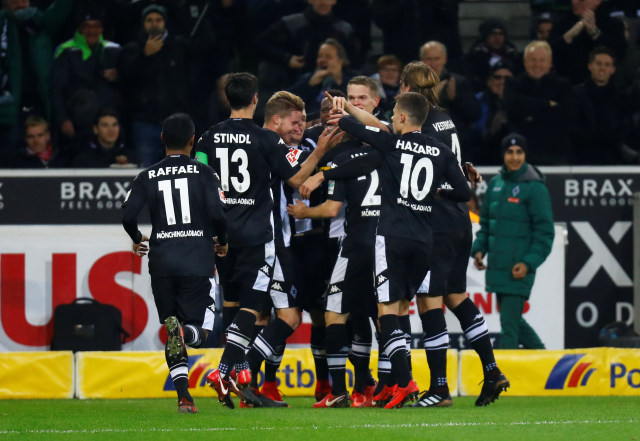 Pemain Gladbach merayakan gol. Foto: REUTERS/Kai Pfaffenbach