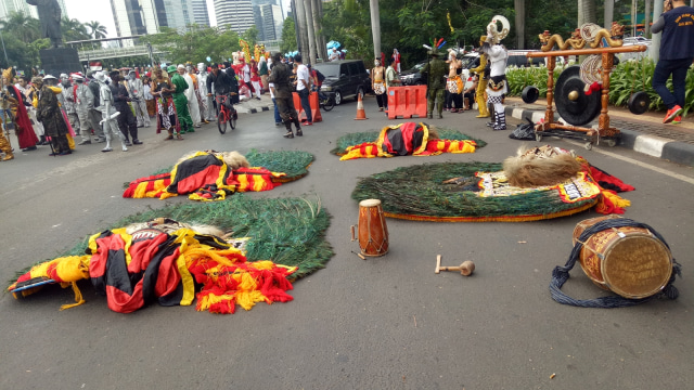 Peserta kirab kebangsaan di car free day Sudirman (Foto: Aria Pradana/kumparan)