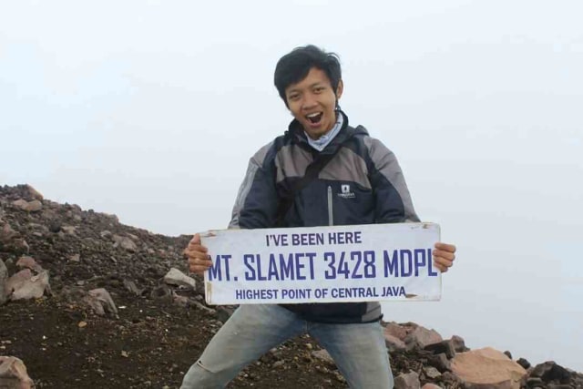 Melepas Galau di Puncak Gunung Slamet