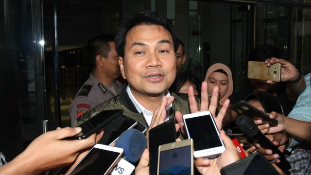 Ketua DPP Golkar Azis Syamsuddin, di KPK (Foto: Antara/Reno Esnir)