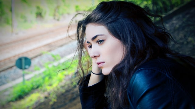 Perempuan yang mudah stres (Foto: Unsplash)