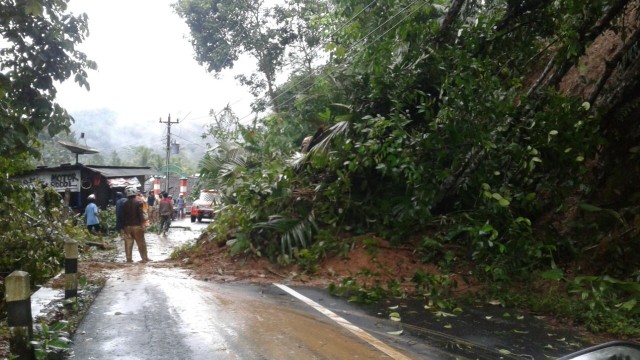 Badai Cempaka di Purworejo (Foto: Dok. Sugiharto)