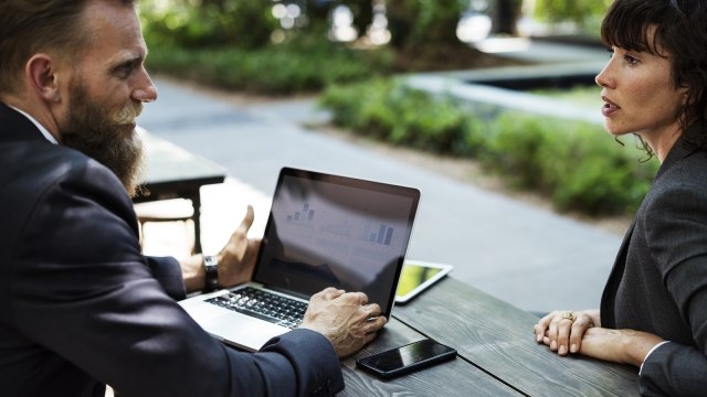 Menjaga kontak mata  (Foto: Dok. Pixabay)