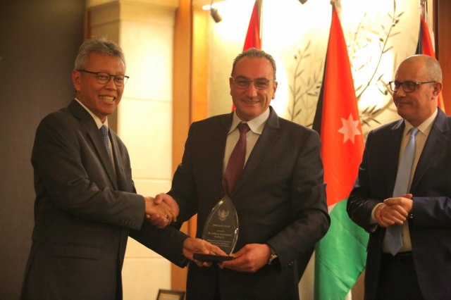 Ambassador Award: Penghargaan Atas Komitmen dan  Loyalitas Pebisnis Yordania dan Palestina