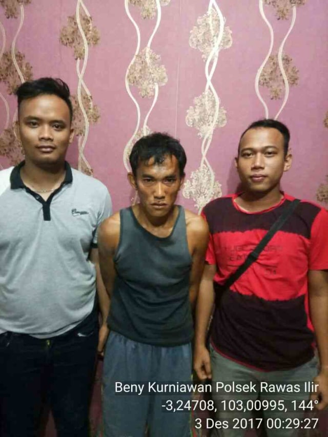 Satroni Rumah Guru Honorer, Ompong Warga Bingin Teluk Rawas Ilir Dicokok