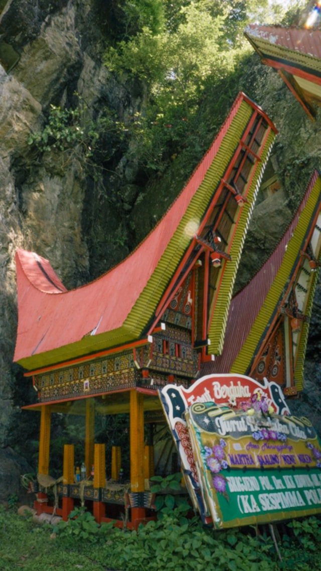 Wisata Kubur Batu di Tana Toraja: Lemo dan Londa (6)