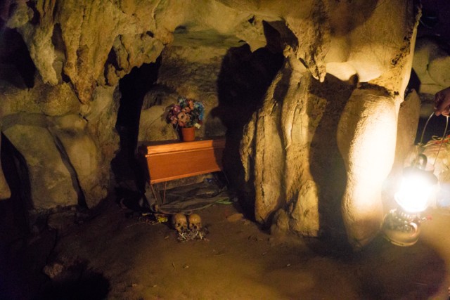 Wisata Kubur Batu di Tana Toraja: Lemo dan Londa (13)