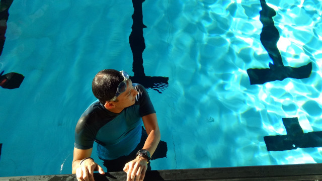 Sandiaga Uno Tinjau Kolam Akuatik GBK (Foto: Kevin Kurnianto/kumparan)