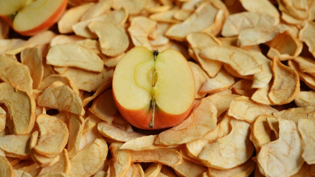 Buah-Buahan kering praktis dibawa. (Foto: Pixabay)
