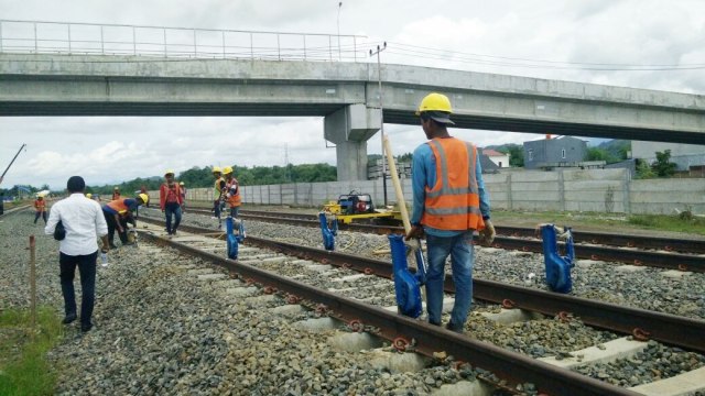 Progres Pembangunan Jalur KA Makassar-Parepare. (Foto: Dok. Dojok Setijowarno)
