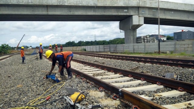 Progres Pembangunan Jalur KA Makassar-Parepare. (Foto: Dok. Dojok Setijowarno)