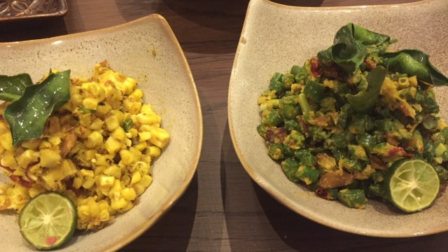Lawar jagung dan lawar kacang panjang. (Foto: Kartika Pamujiningtyas/kumparan)