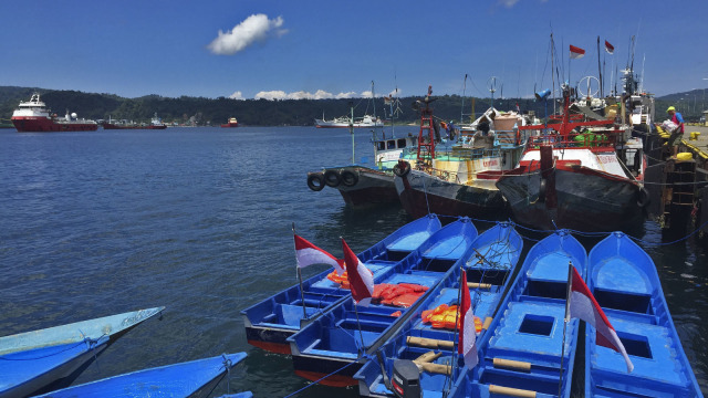Kapal bantuan dari KKP untuk nelayan Maluku (Foto: Selfy Sandra Momongan/kumparan)