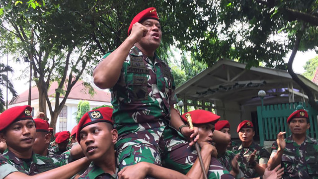 Gatot diarak di Markas Kopassus 7/12/2017 (Foto: Rafyq Alkandi Ahmad Panjaitan/kumparan)