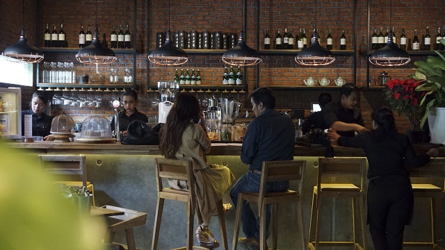 Suasana restoran Daun Muda Soulfood (Foto: Iqbal Firdaus/kumparan)