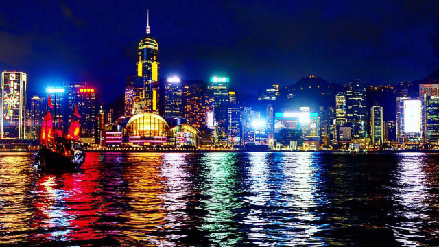 Symphony of Lights di Hong Kong (Foto: Instagram @zack_krub)