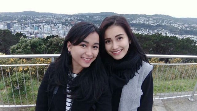 Ayu Ting Ting dan Adiknya, Syifa. (Foto: Instagram @ayutingting92)