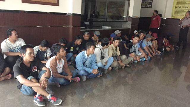 Press release hasil razia preman di Polres Jaksel. (Foto: Raga Imam/kumparan)