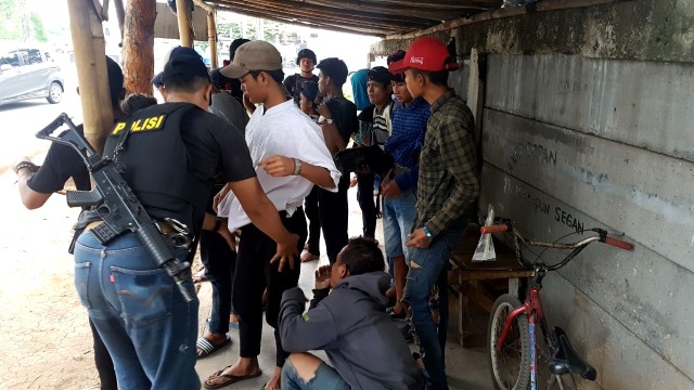 Elang Cisadane dan Polres Tangerang razia preman. (Foto: Dok.Polres tangerang)