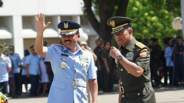 Marsekal Hadi Tjahjanto dan Jendral Gatot. (Foto: Iqbal Firdaus/kumparan)