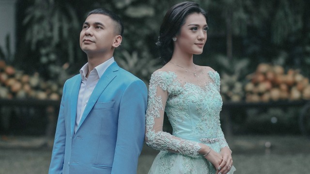 Prosesi lamaran Raditya Dika (Foto: Instagram/@aldiphoto)