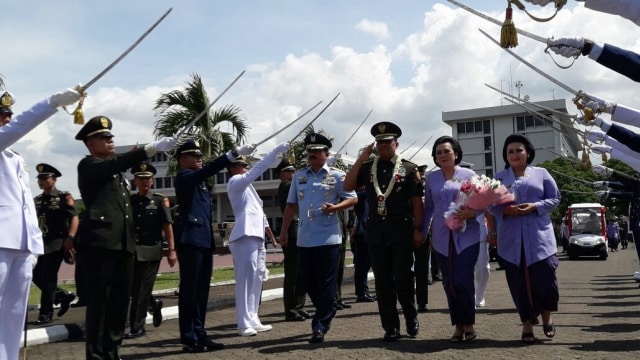 Pelepasan Jenderal Gatot (Foto: Fadjar Hadi/kumparan)