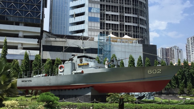 Alutsista TNI di museum Satria Mandala (Foto: Andreas Ricky Febrian/kumparan)