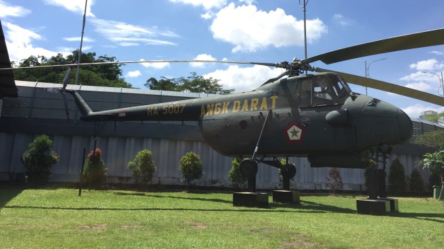 Alutsista TNI di Museum Satria Mandala (Foto: Andreas Ricky Febrian/kumparan)