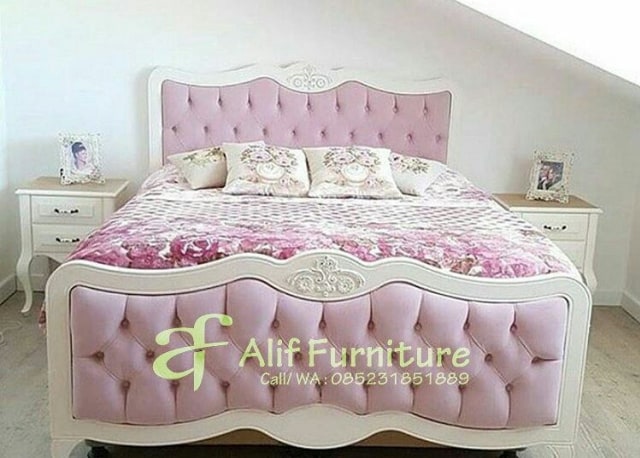 Tempat Tidur Mahoni Duco Cantik